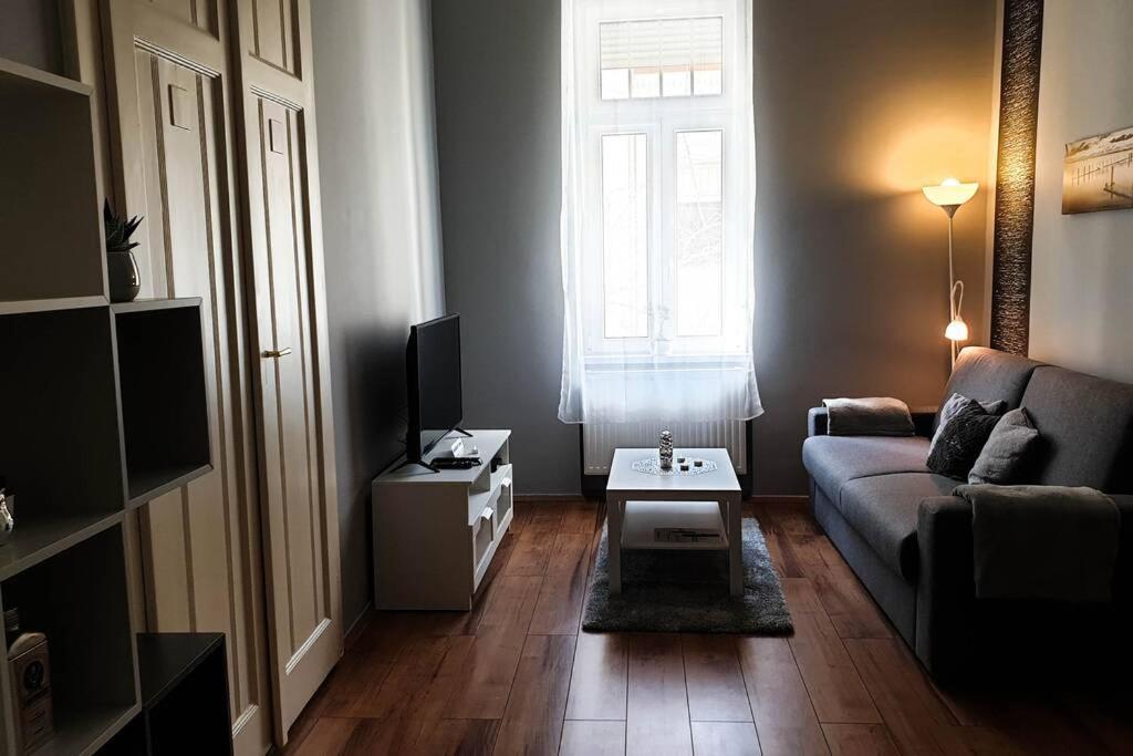 Corvin City Center Kisfaludy Apartman Apartman Budapest Kültér fotó