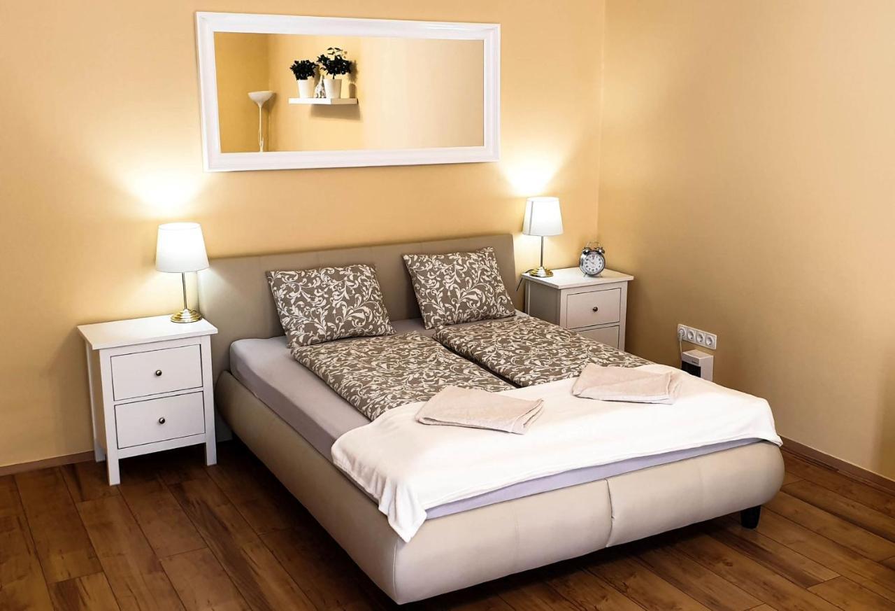 Corvin City Center Kisfaludy Apartman Apartman Budapest Kültér fotó