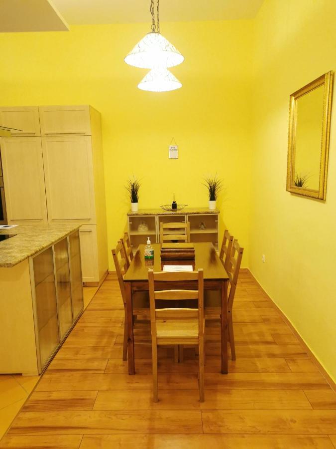 Corvin City Center Kisfaludy Apartman Apartman Budapest Kültér fotó